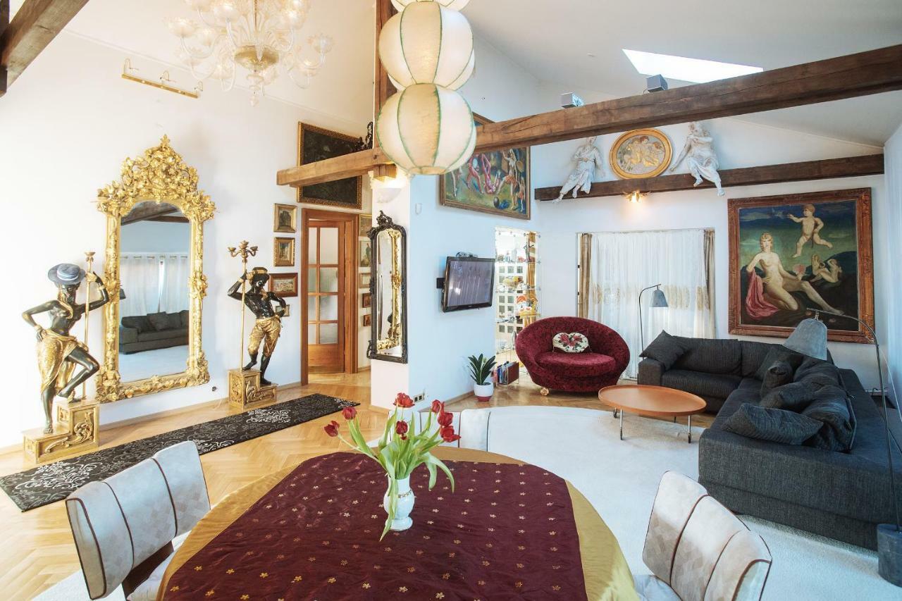 Unique Luxury Loft With Terrace In Old Town Apartman Prága Kültér fotó