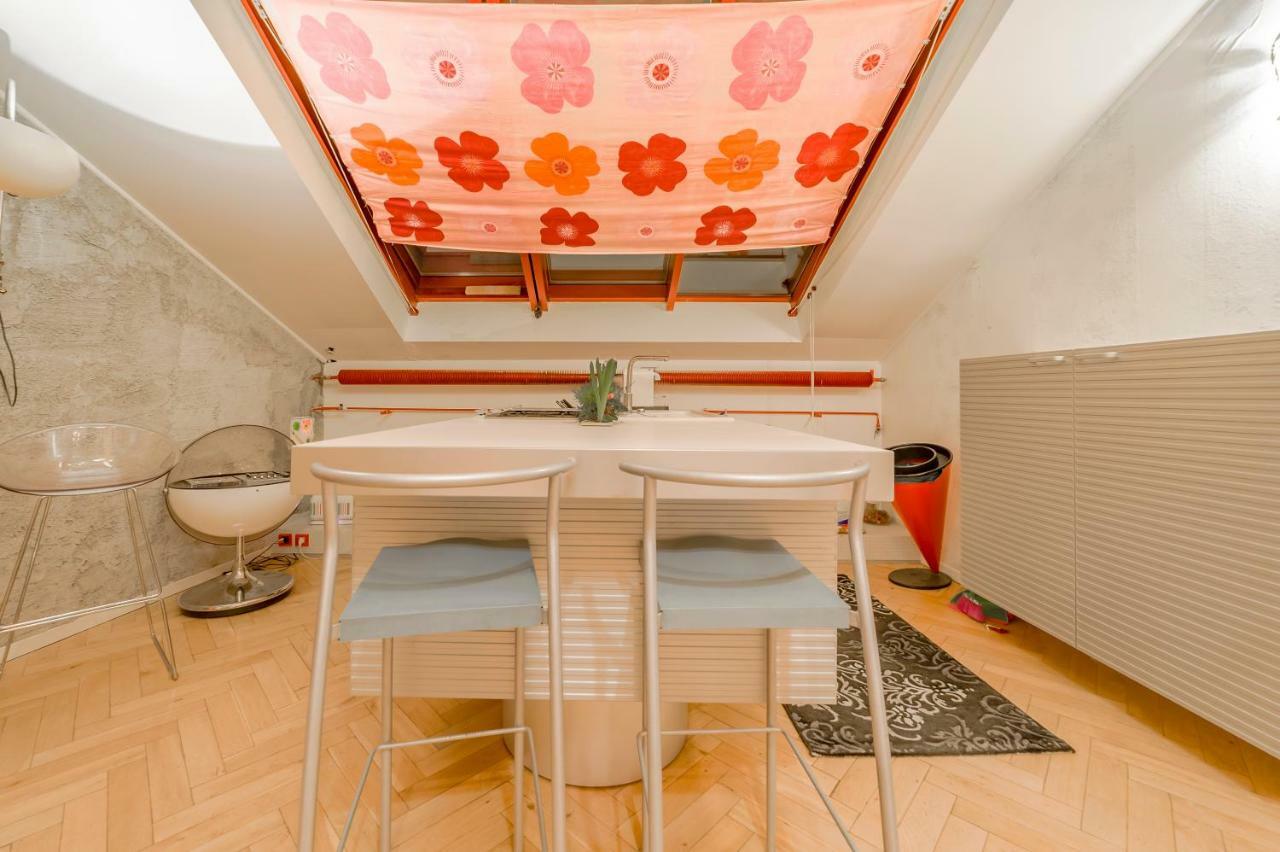 Unique Luxury Loft With Terrace In Old Town Apartman Prága Kültér fotó